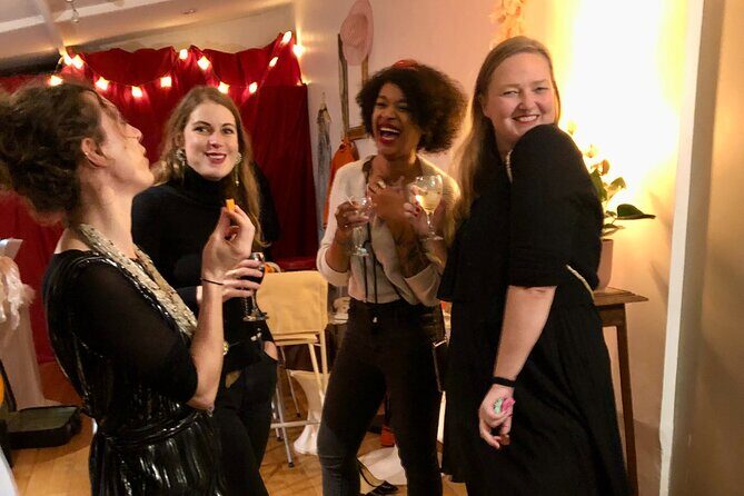 French Dinner & Cabaret Show in Artist's Home - Key Points