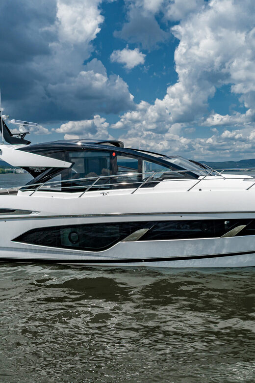 French Riviera: Private Yacht with Skipper - An In-Depth Look at the Yacht Tour