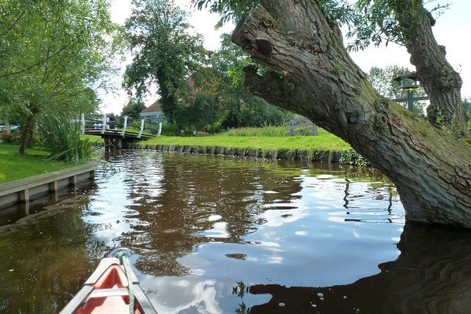 Fresh nose tour with the canoe through the nature near Amsterdam - Key Points