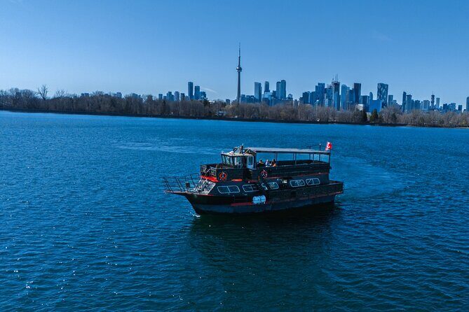 Friday Night Boat Bliss in Toronto - An In-Depth Look at the Toronto Night Boat Experience