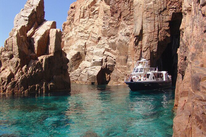 Friendly discovery of Scandola Calanques de Piana and meal stop at Girolata - A Deep Dive Into the Experience