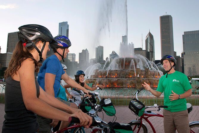 Fright Hike: Chicago Halloween Bike Tour - Detailed Breakdown of the Tour Experience