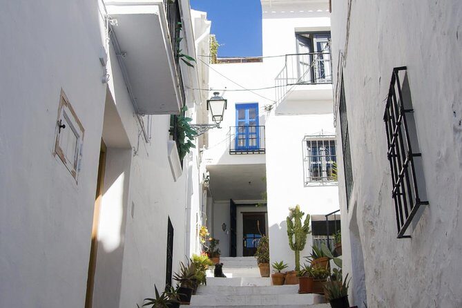 Frigiliana and Nerja Tour from Malaga - Key Points