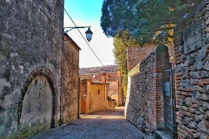 From Abano Montegrotto Tour to Arquà Petrarca medieval village - Introduction