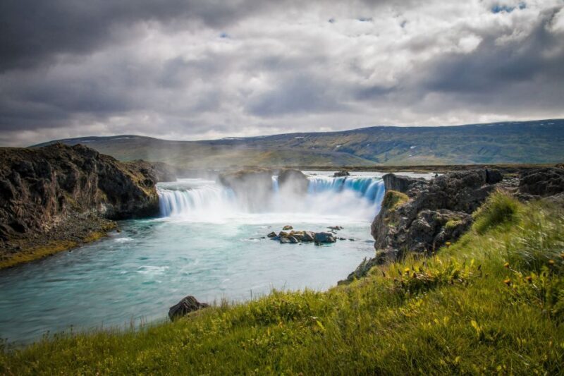 From Akureyri: Godafoss Waterfall Guided Trip with Transfers - What Makes This Tour Stand Out?