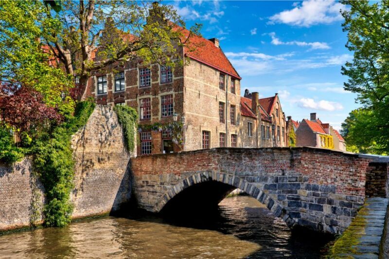From Amsterdam: Bruges Guided Day Trip in English - Analyzing Value and Experience