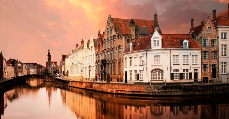 From Amsterdam: Day Trip to Bruges in Spanish - Free Time: Exploring Bruges at Your Pace