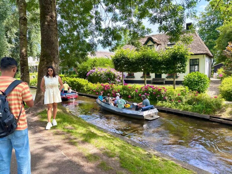 From Amsterdam: Giethoorn Day Trip with Canal & Village Tour - Exploring the Day Itself: What to Expect