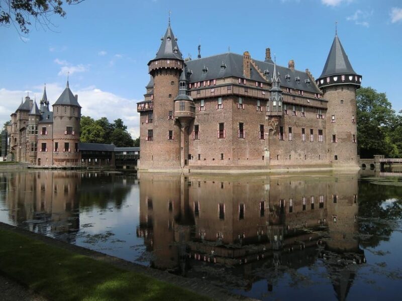 From Amsterdam: Muiderslot and De Haar Castle Tour - Key Points