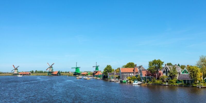 From Amsterdam: Windmills of Zaanse Schans Tour in Spanish - A Detailed Look at the Zaanse Schans Tour