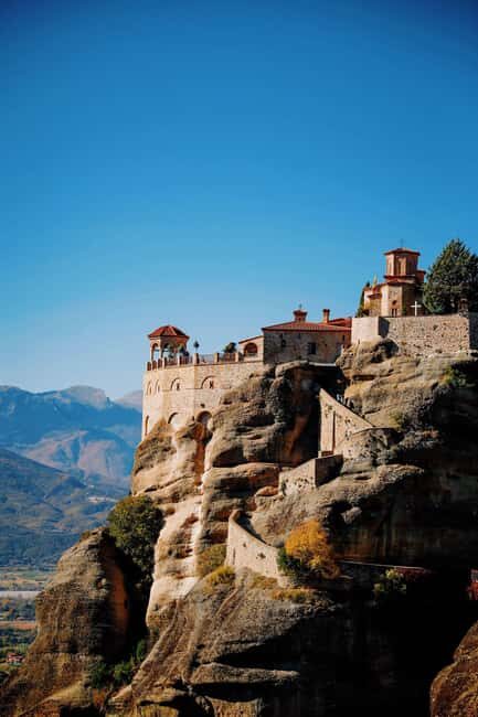 From Athens: 2-Day Delphi and Meteora Chinese Tour Guide - An In-Depth Look at What You Can Expect