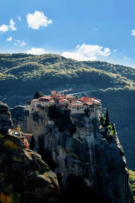 From Athens: 2-Day Delphi and Meteora Chinese Tour Guide - Who Is This Tour Best For?