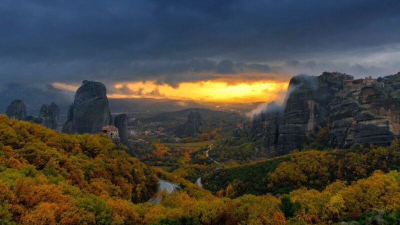 From Athens: 2 Days Meteora, Thermopylae & Delphi Tour - The Sum Up