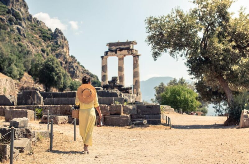 From Athens: Private Delphi and Thermopylae Guided Day Trip - Key Points