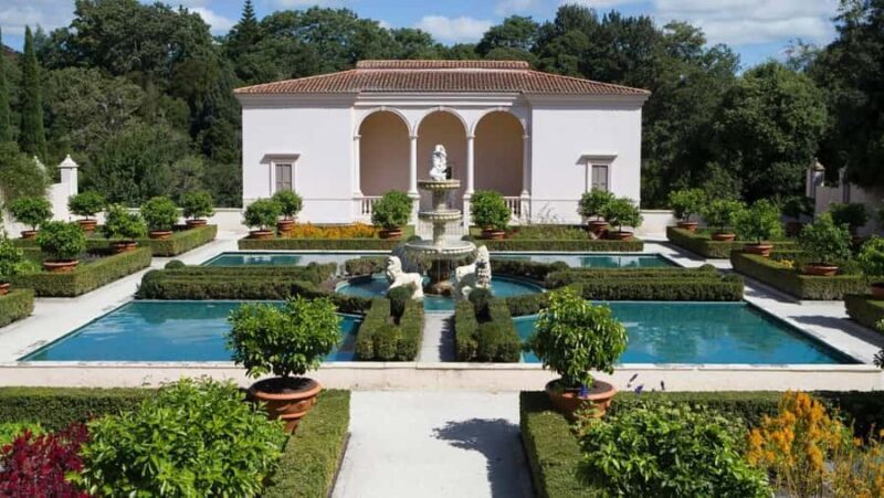 From Auckland: Hobbiton & Hamilton Gardens Small Group Tour - An In-Depth Look at the Experience