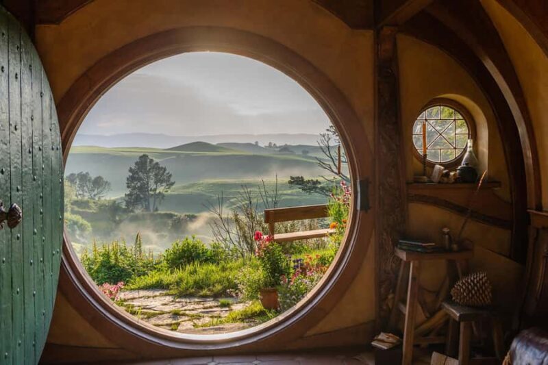 From Auckland: Hobbiton Movie Set Day Tour with Picnic Lunch - The Value of the Experience
