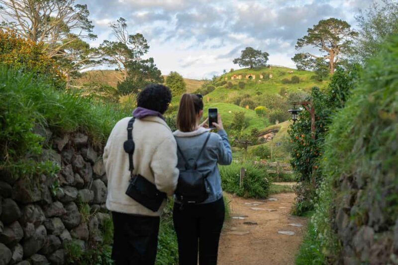 From Auckland: Hobbiton Movie Set Trip with Guided Tour - The Detailed Breakdown: What Makes This Tour Stand Out
