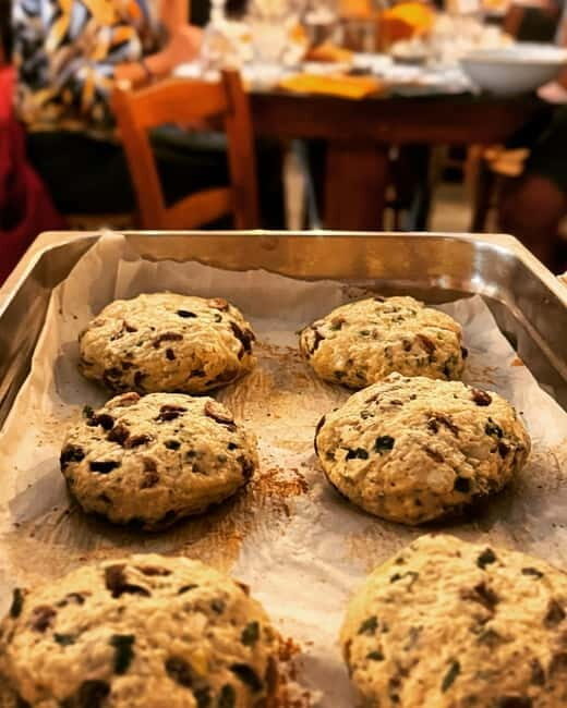 From Aya Napa/Protaras/Larnaca: Cyprus Charms in Romanian - Key Points