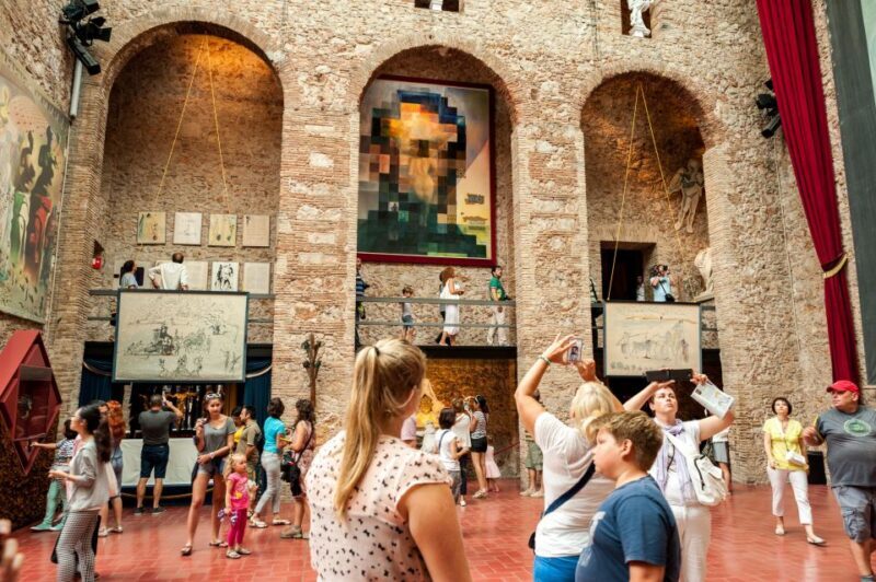 From Barcelona: Girona Guided Tour & Dalí Museum in Figueres - Discover the Charm of Girona and Salvador Dalí’s Art in One Day