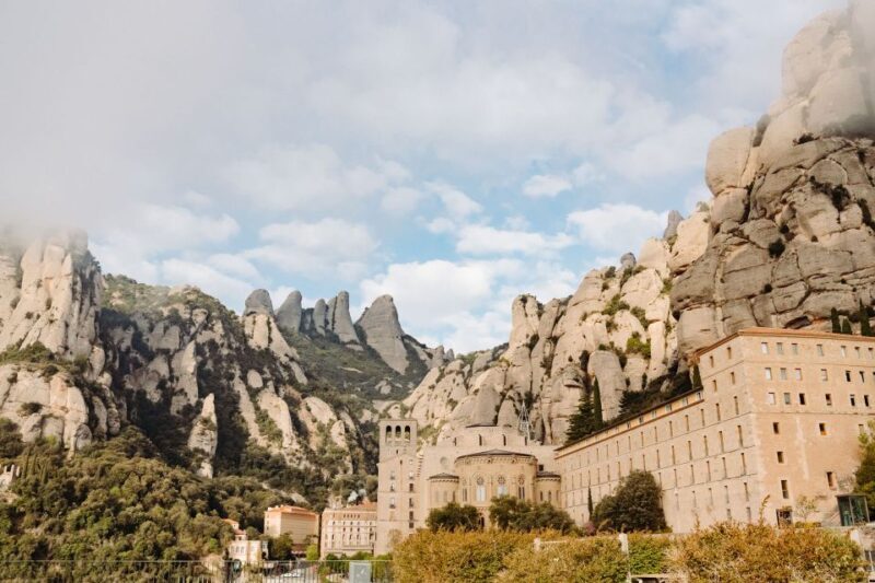 From Barcelona: Montserrat & Cava Winery Day Trip - Key Points