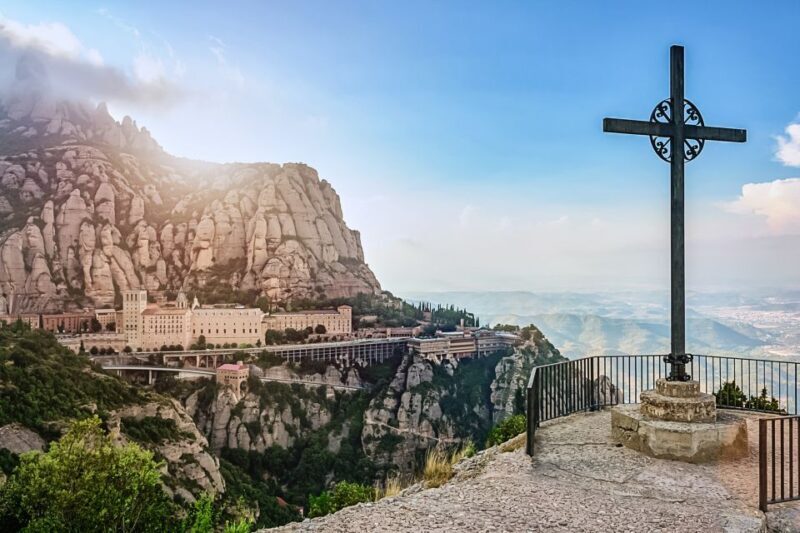 From Barcelona: Montserrat Day Trip with Optional Tickets - Exploring the Montserrat Day Trip from Barcelona: A Practical Review
