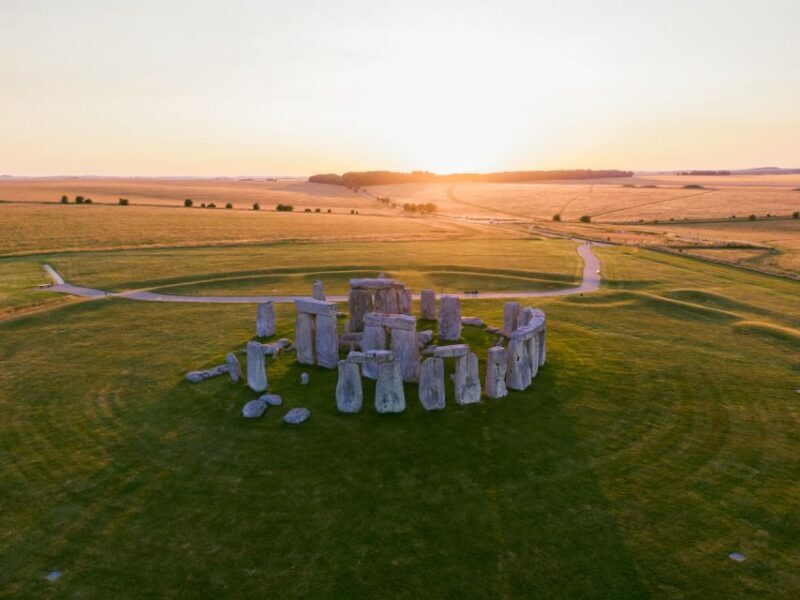 From Bath: Private Stonehenge and Salisbury Tour with Pickup - Discovering Stonehenge and Salisbury: An In-Depth Look at a Private Day Tour from Bath