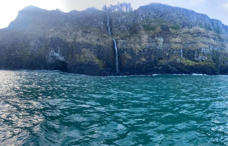 From Belfast: Full-Day Giants Causeway Land and Boat Tour - Who Is This Tour Best For?