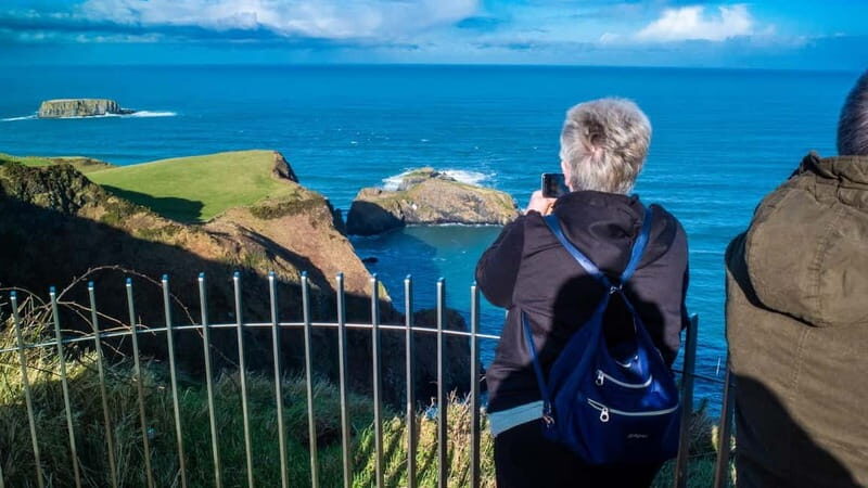 From Belfast: Full-Day Giant's Causeway Shore Excursion - Carrick-a-Rede Rope Bridge: For the Brave