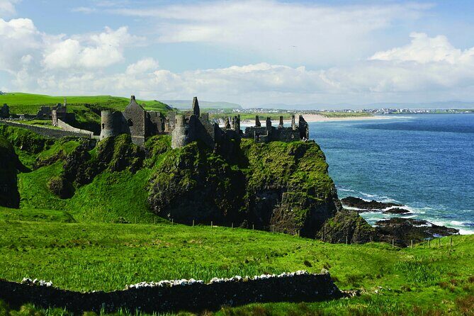 From Belfast-Giants Causeway, Dunluce Castle and Dark Hedges tour - Why This Tour Works