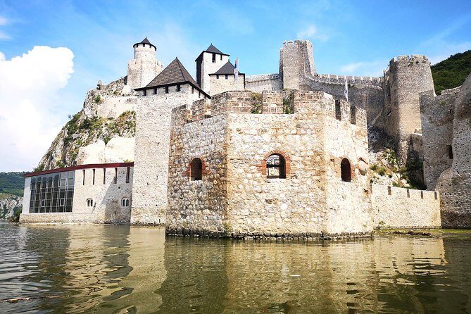 From Belgrade: Golubac fortress & Iron Gate Danube gorge - Key Points