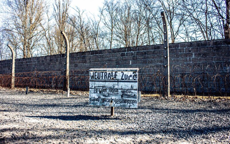 From Berlin: Sachsenhausen Concentration Camp Museum Tour - Duration and Pacing