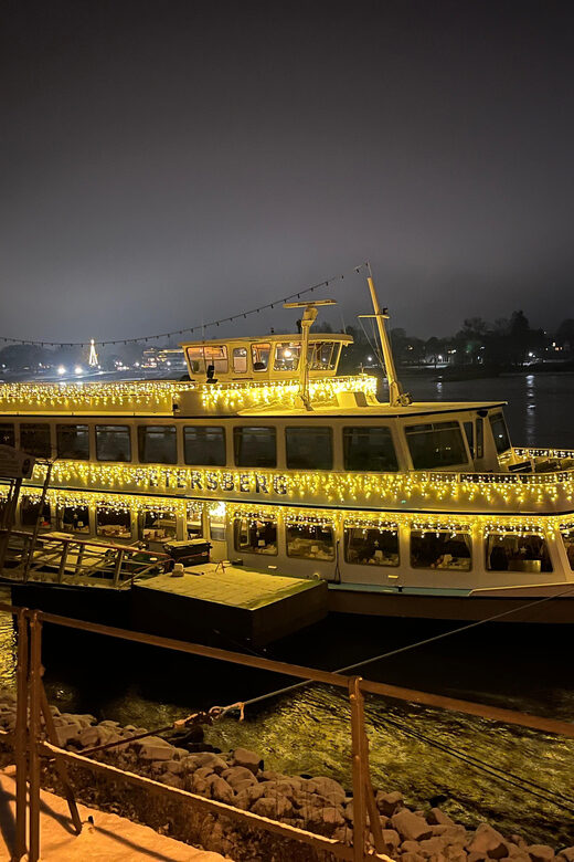 From Bonn: Christmassy Advent Cruise on the Rhine - The Experience in Practice
