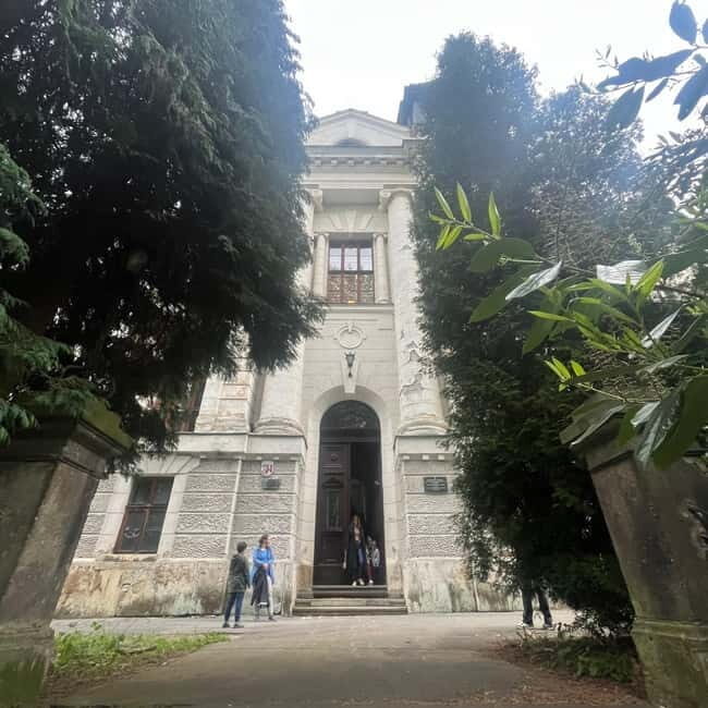 From Bratislava: Day Trip to UNESCO Town of Banská tiavnica - FAQs