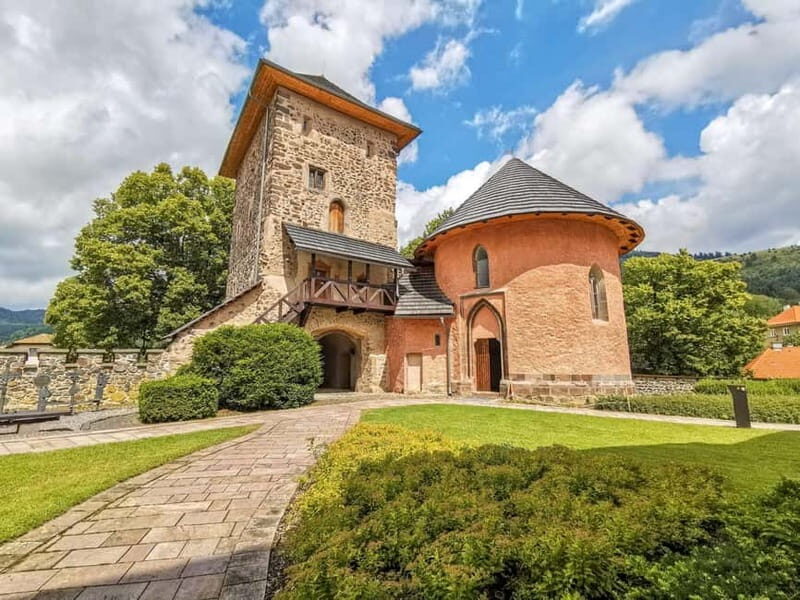 From Bratislava: Dracula Nosferatu - Orava Castle Day Tour - Key Points