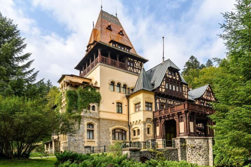 From Bucharest: Day Trip to Dracula's Castle, Peles & Brasov - FAQ
