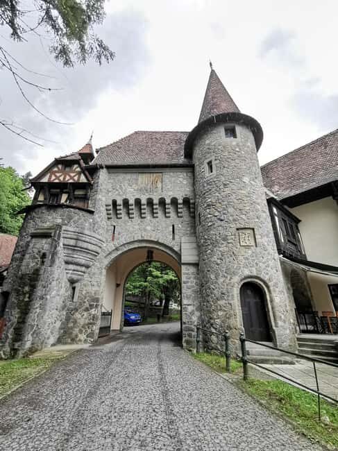 From Bucharest: Private tour to Peles Castle 6 Hours - What to Expect and Practical Tips