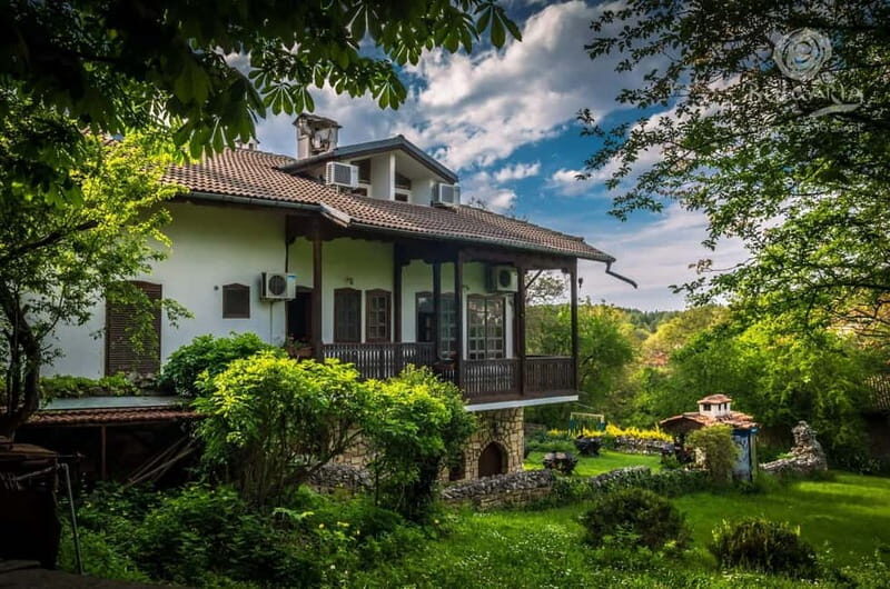 From Bucharest: Private Tour to Veliko Tarnovo and Arbanasi - Practical Tips for the Day Trip