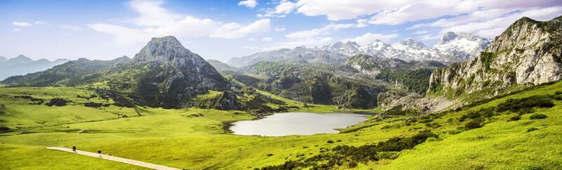 From Cangas de Onis: Covadonga Lakes Guided Day Trip - The Itinerary in Detail
