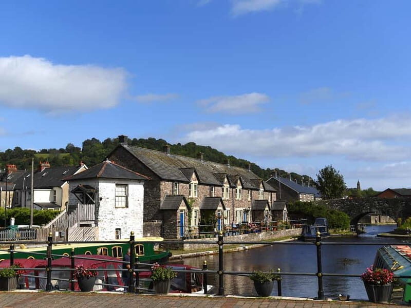 From Cardiff: Three Castles, Welsh Mountains & More Day Tour - Practical Tips for Travelers