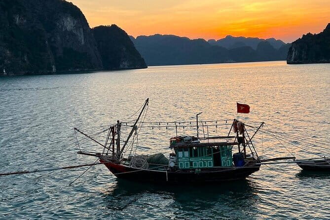 From Cat Ba: Explore Lan Ha Bay with Amazing Sunset Boat Tour - What to Expect and What It Means for You