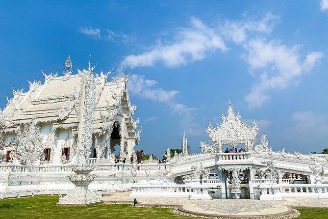 From Chiang Mai: White and Blue Temple & Golden Triangle Day Trip - FAQ