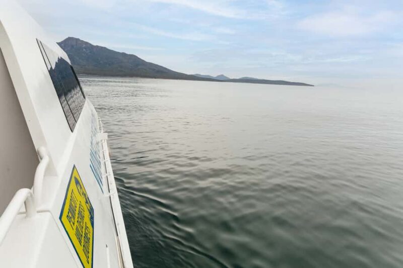 From Coles Bay: Wineglass Bay Cruise with Lunch - FAQs