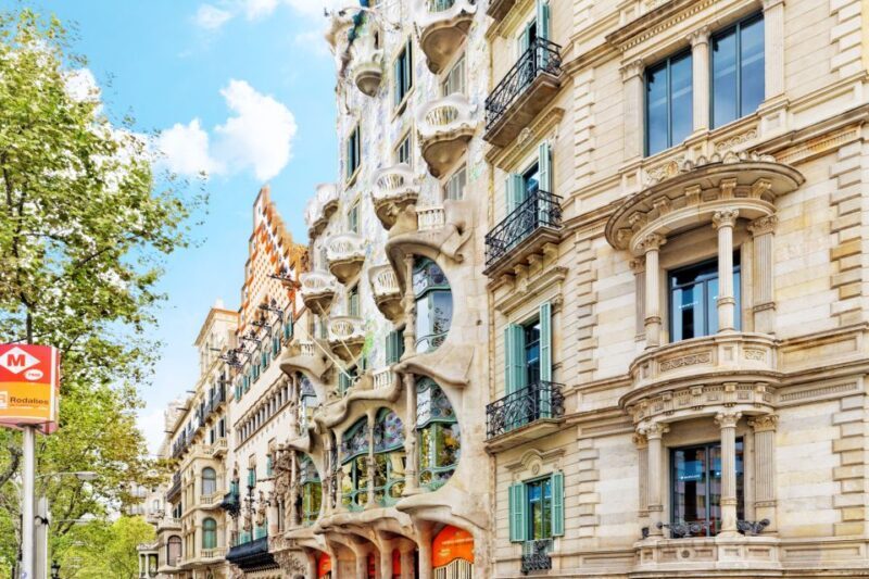 From Costa Brava: Barcelona and Antoni Gaudí's Work Bus Tour - Key Points