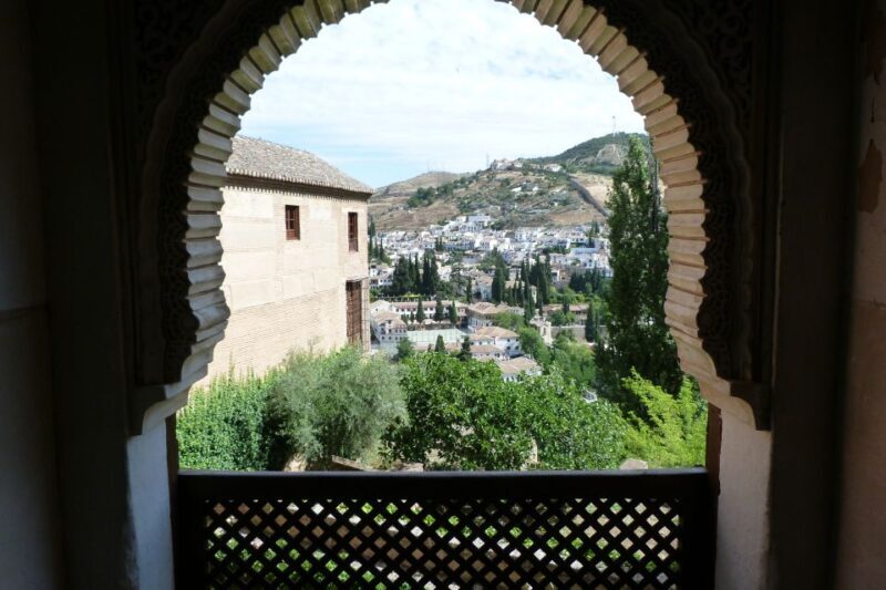 From Costa del Sol or Malaga: Granada and Alhambra Tour - Practical Considerations and Tips