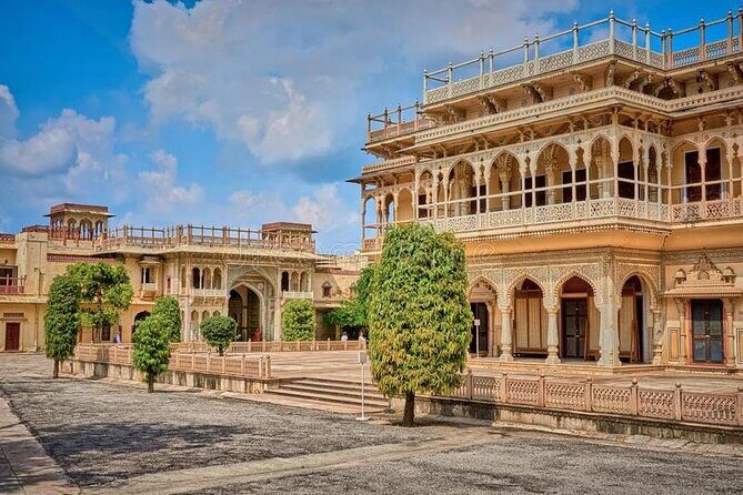 From Delhi: Monkey Temple and Jaipur City Tour By Car - An In-Depth Look at the Jaipur & Monkey Temple Private Tour