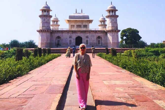 From Delhi: Taj Mahal, Agra Fort & Baby Taj Same Day Tour by Car - FAQ