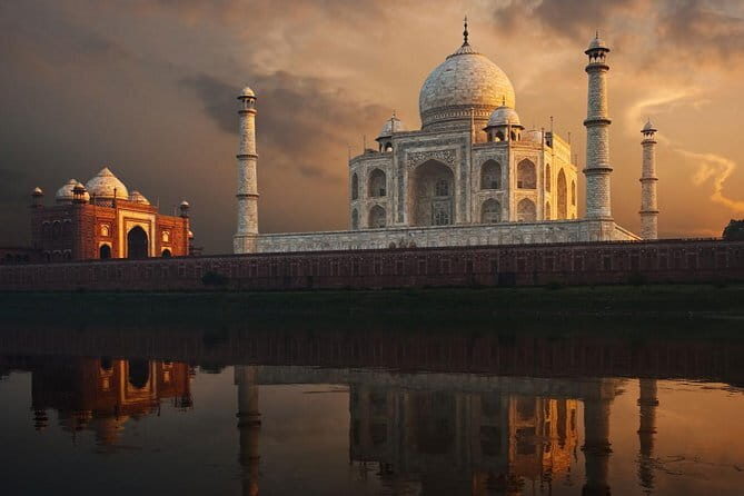 From Delhi: Taj Mahal and Agra Overnight Tour By Car - An In-Depth Look at the From Delhi: Taj Mahal and Agra Overnight Tour