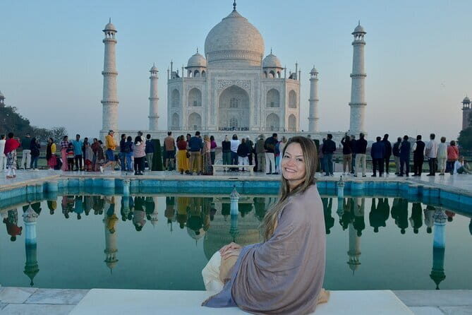 From Delhi: Taj Mahal Sunrise Tour by Car - Exploring Agra Fort: A Step Back in Time