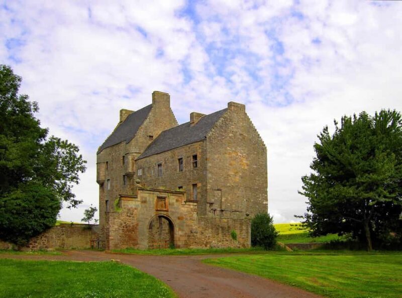 From Edinburgh: Private Outlander location tour - The Practical Aspects: What to Know Before You Book