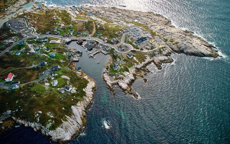 From Halifax: Peggy's Cove Bus Tour - An In-Depth Look at the Peggy’s Cove Bus Tour